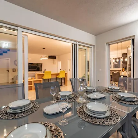 ヴィラ Suton Zadarvillas Podvršje
