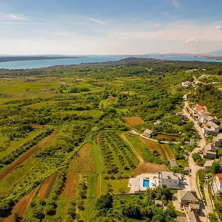 Suton Zadarvillas Podvršje