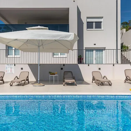 Suton Zadarvillas * Podvrsje