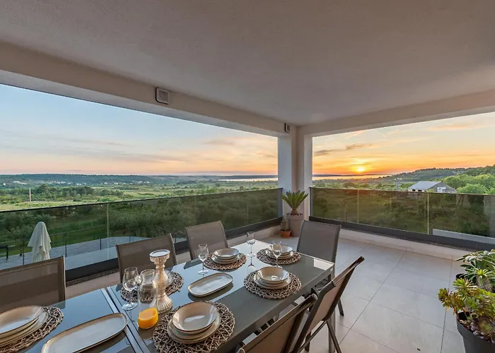 Suton Zadarvillas Podvrsje