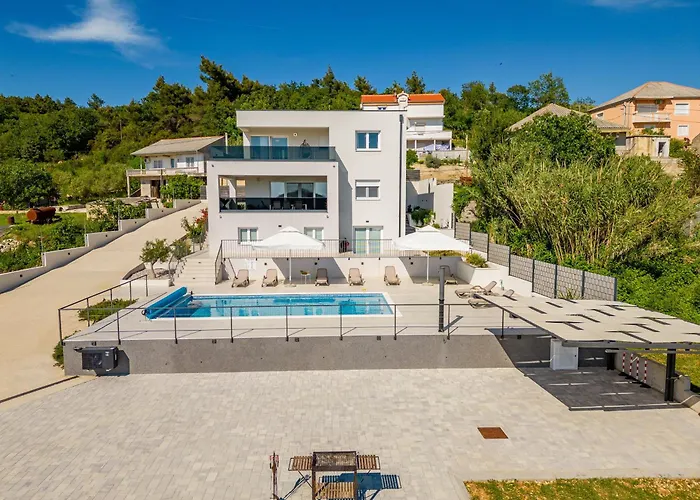 빌라 Suton Zadarvillas Podvrsje