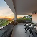 Suton Zadarvillas *