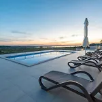 Suton Zadarvillas Villa *
