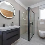 Suton Zadarvillas * Podvrsje