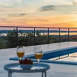 Suton Zadarvillas Podvrsje