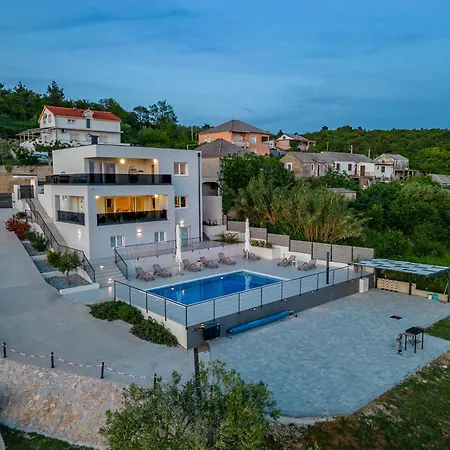 Suton Zadarvillas Villa *