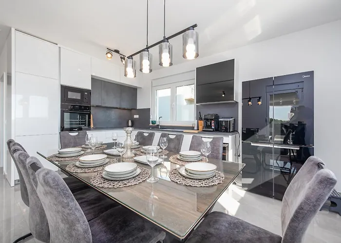 Suton Zadarvillas * Podvrsje