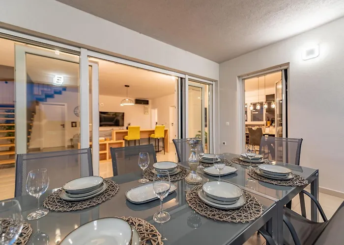 Вилла Suton Zadarvillas Podvrsje