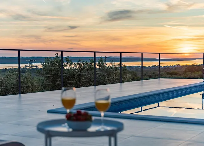 Suton Zadarvillas Podvrsje