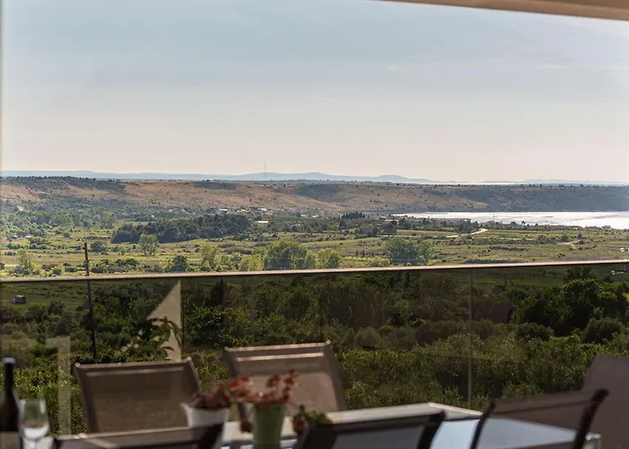 Вилла Suton Zadarvillas Podvrsje