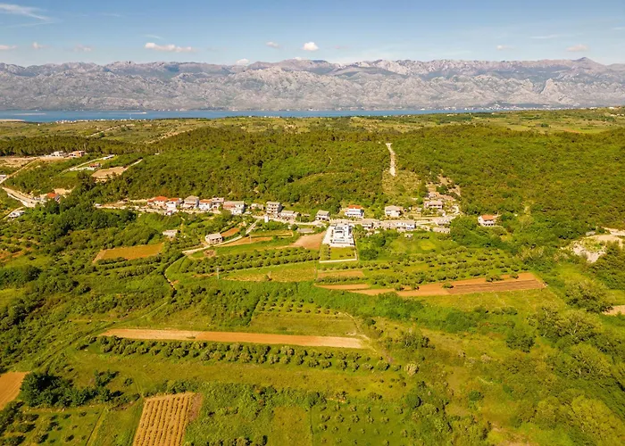 Suton Zadarvillas * Podvrsje